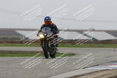 media/Nov-29-2025-TrackDaz (Sat) [[10ae2d9bce]]/B Group/Session 4 (Wheelie Bump)/